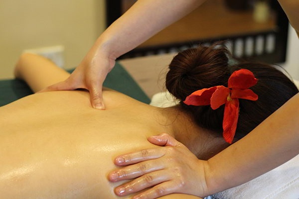 Phương pháp massage Shiatsu trong ghế massage